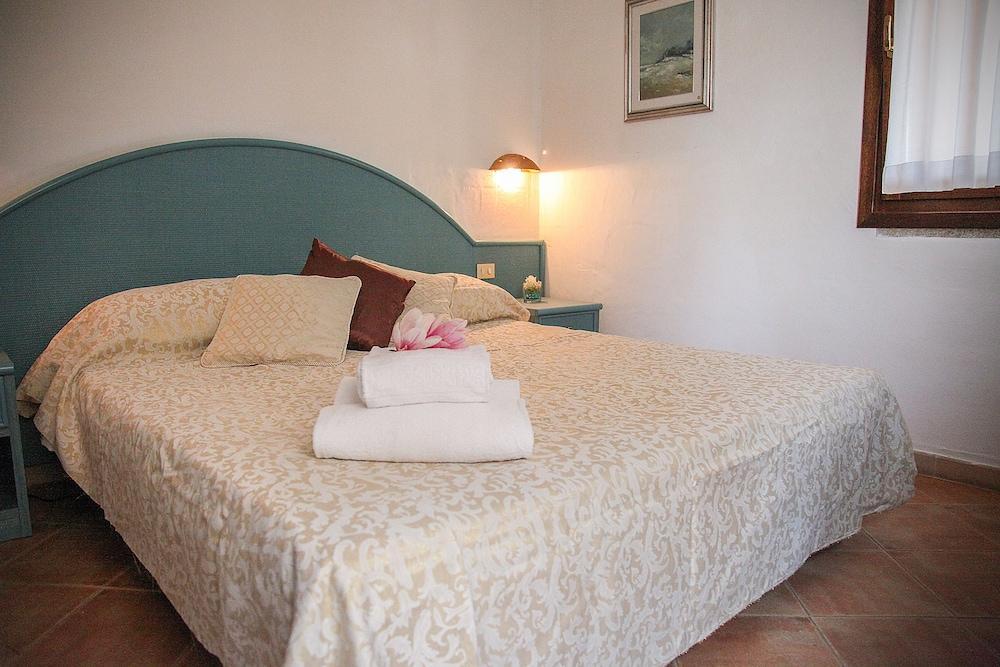 Hotel Micalosu Cannigione Bagian luar foto