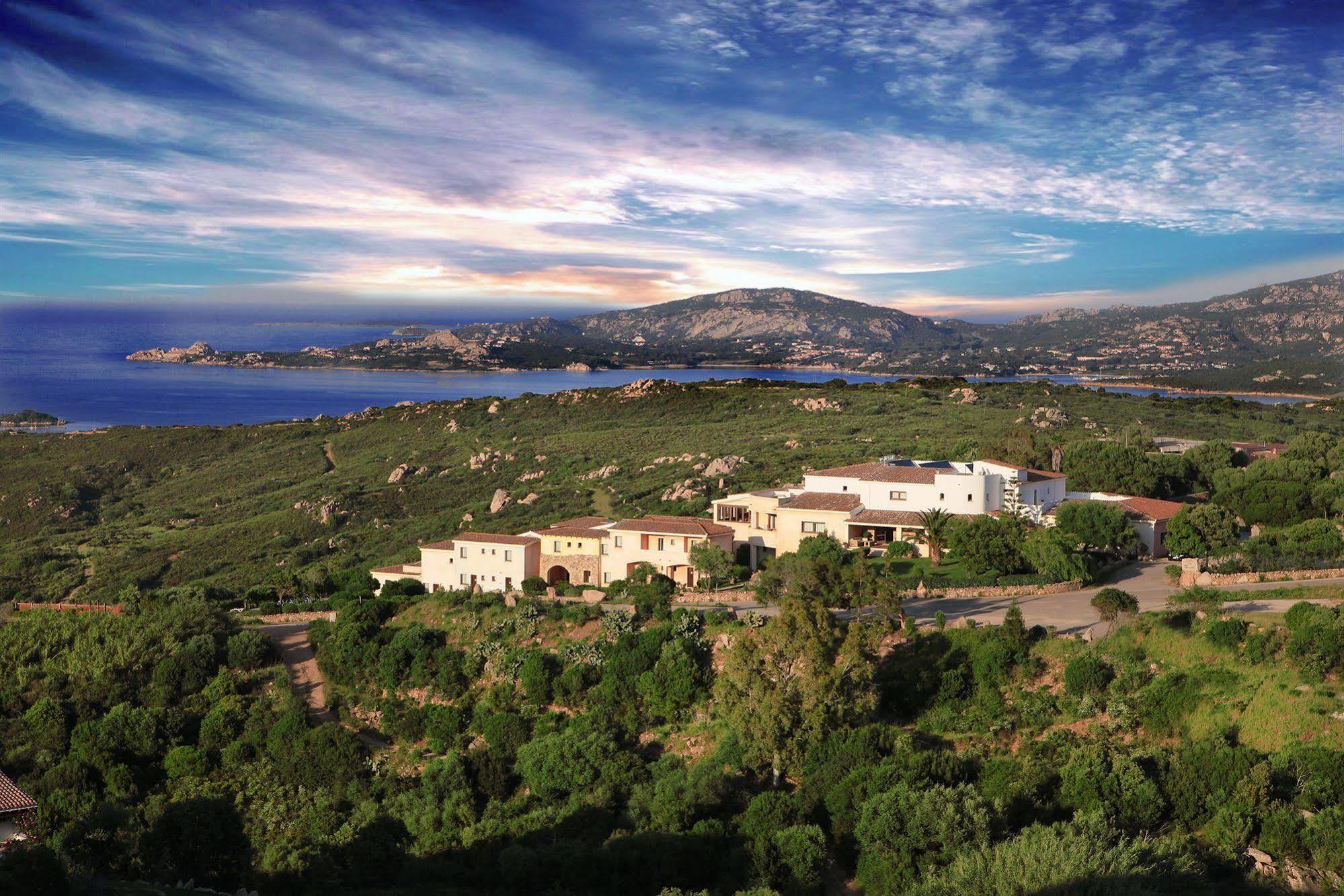 Hotel Micalosu Cannigione Bagian luar foto